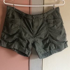 Bongo juniors short olive (3)